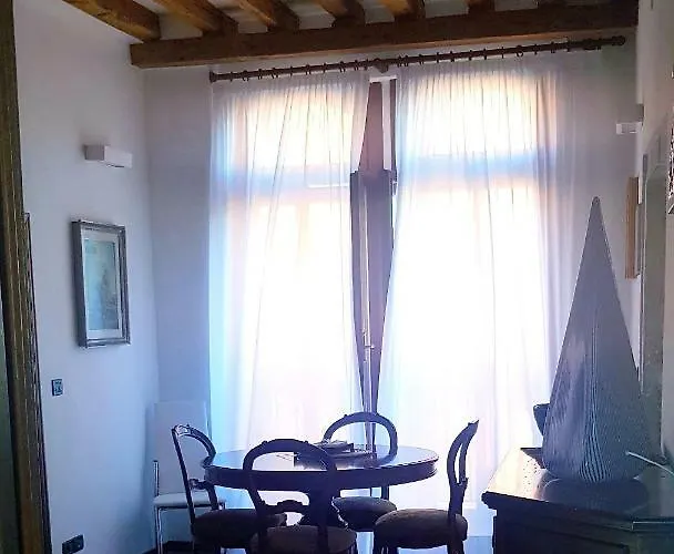 Ca' Alessandro * البندقية